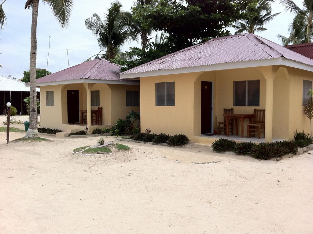 Beach Placid Resort And Restaurant Santa Fe  Exterior photo